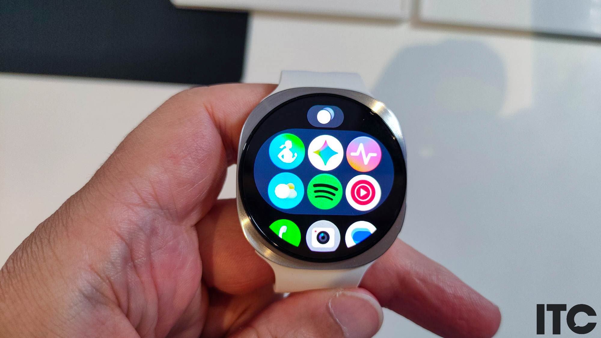 Перший погляд на Samsung Galaxy Watch Ultra 2 та Watch 9: яскравіші, розумніші та витриваліші