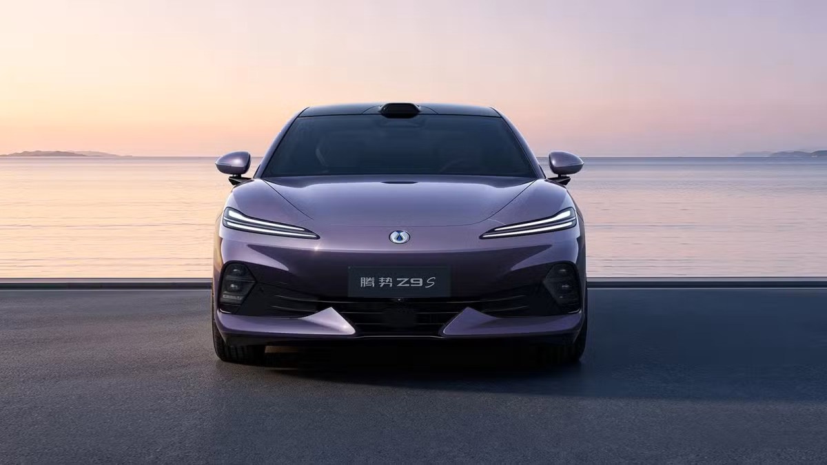 BYD Denza Z9S кидає виклик Xiaomi SU7: до 1100 км запасу ходу та 1194 к.с.